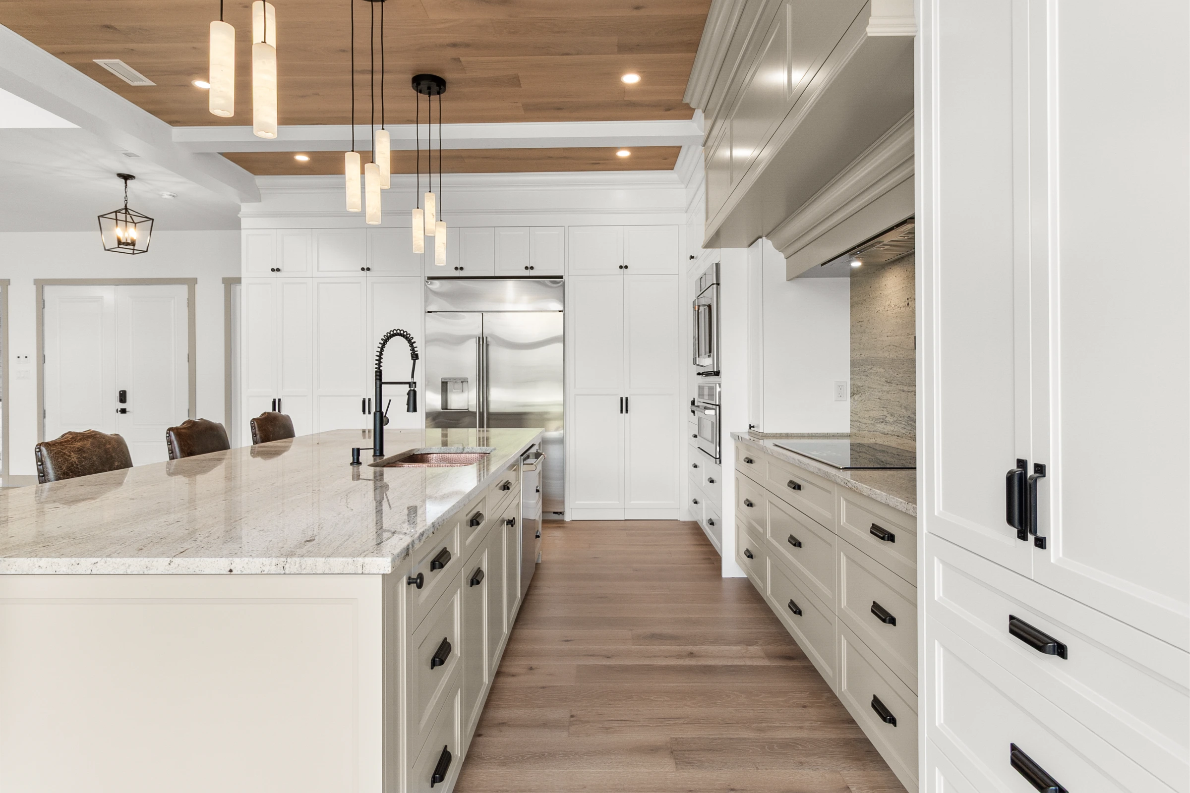 Cuisine sur mesure réalisée par Cuisimax et Cuisines MRS